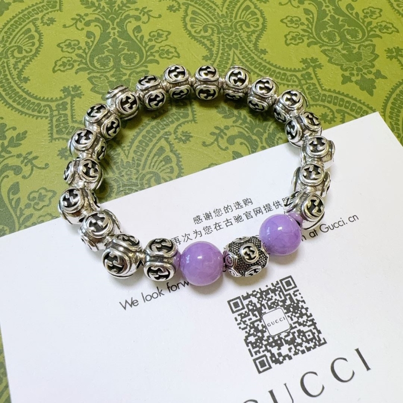 G*u*i bracelets